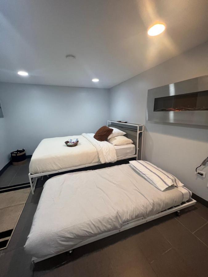 - Pilsen - Unit B Apartment Chicago
