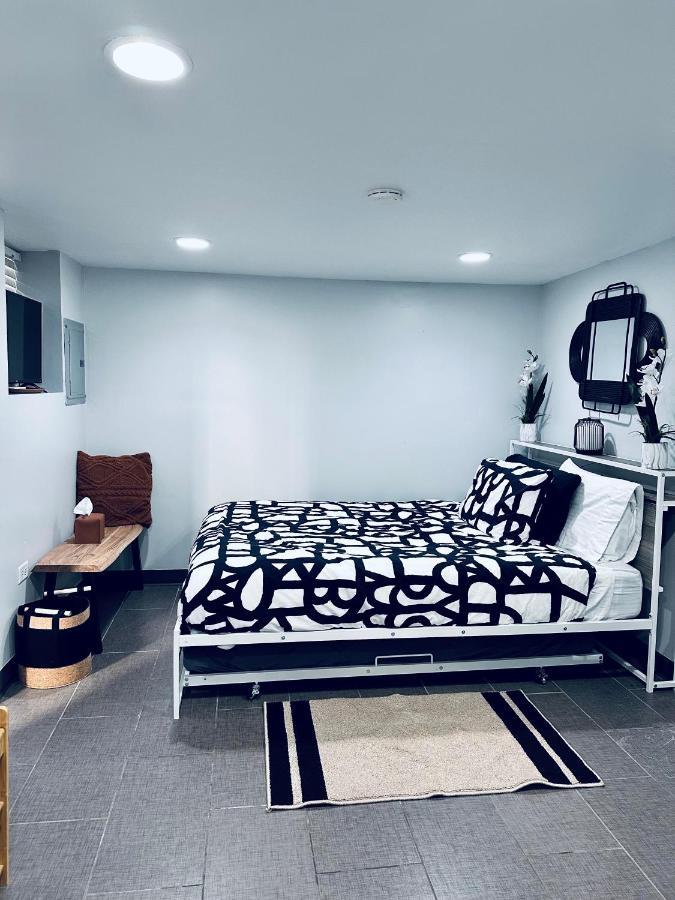 - Pilsen - Unit B Apartment *