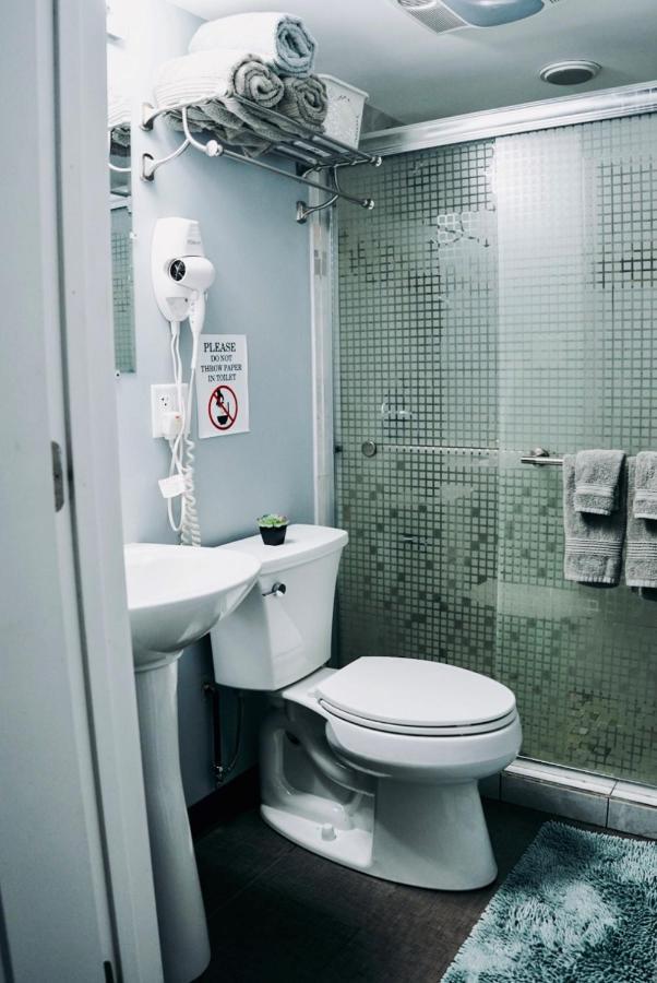 - Pilsen - Unit B