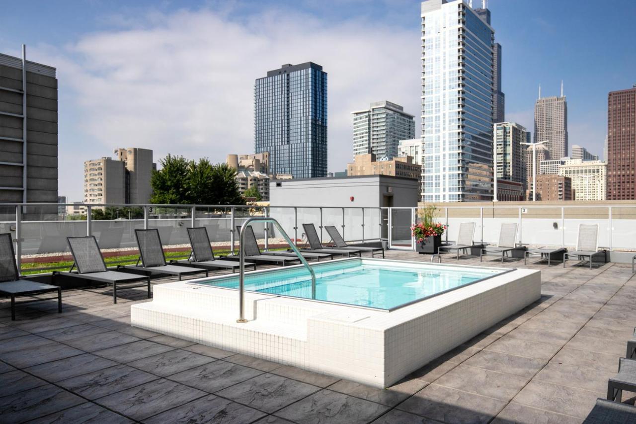 South Loop 1br W Games Pool Nr Park Train Chi-991 Chicago