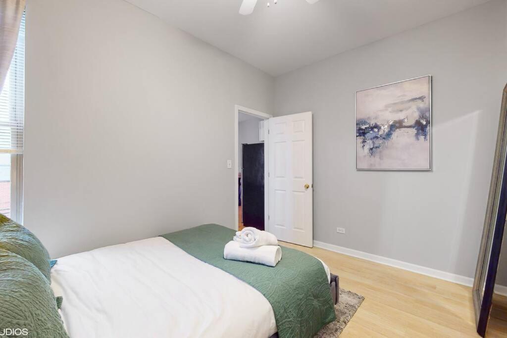 Apartment The Cozy Quarters - Sleeps 10 Chicago