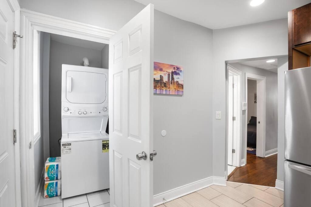 Game Day Getaway - 3br In Vibrant Wrigleyville Apartment Chicago