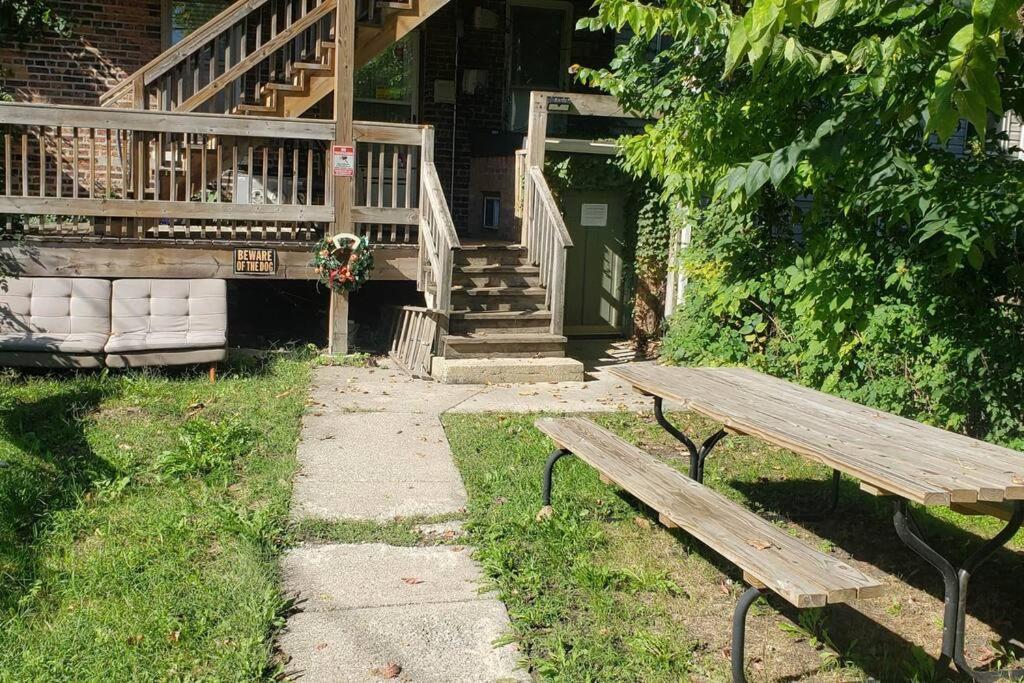 Apartment Historical Pullman - Fully Furnished