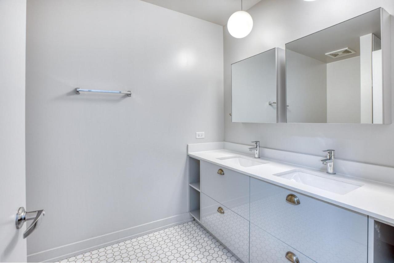 River N 3br W Gym Rooftop Nr L Park Chi-323 Apartment *