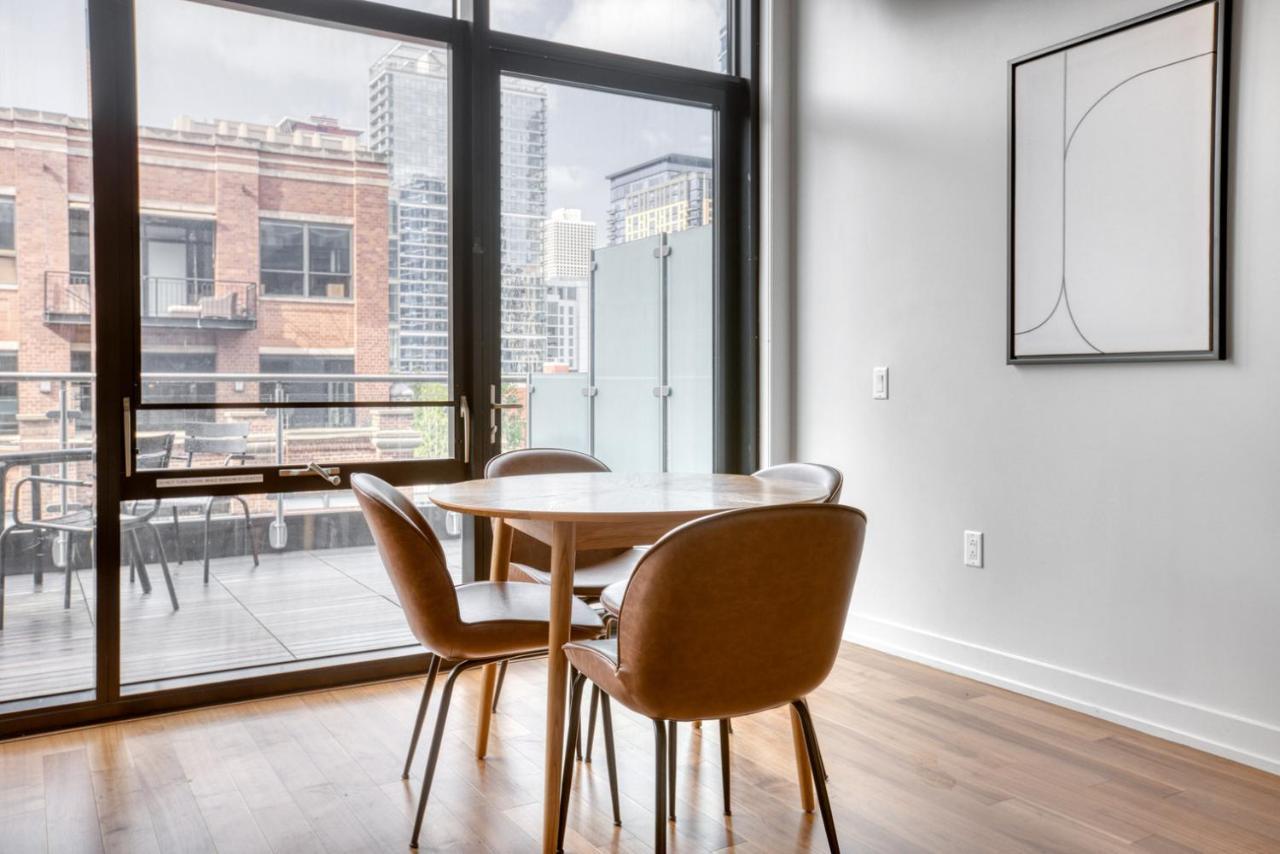 River N 3br W Gym Rooftop Nr L Park Chi-323 *