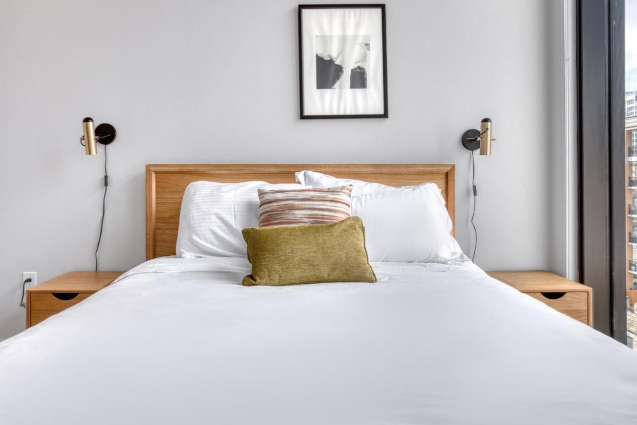River N 3br W Gym Rooftop Nr L Park Chi-323 * Chicago