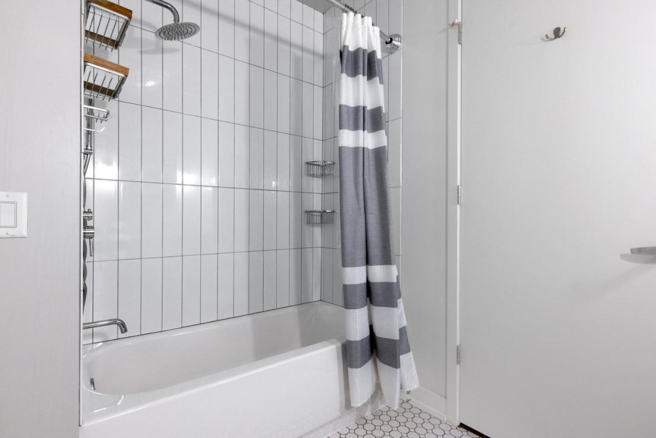 River N 3br W Gym Rooftop Nr L Park Chi-323 Chicago