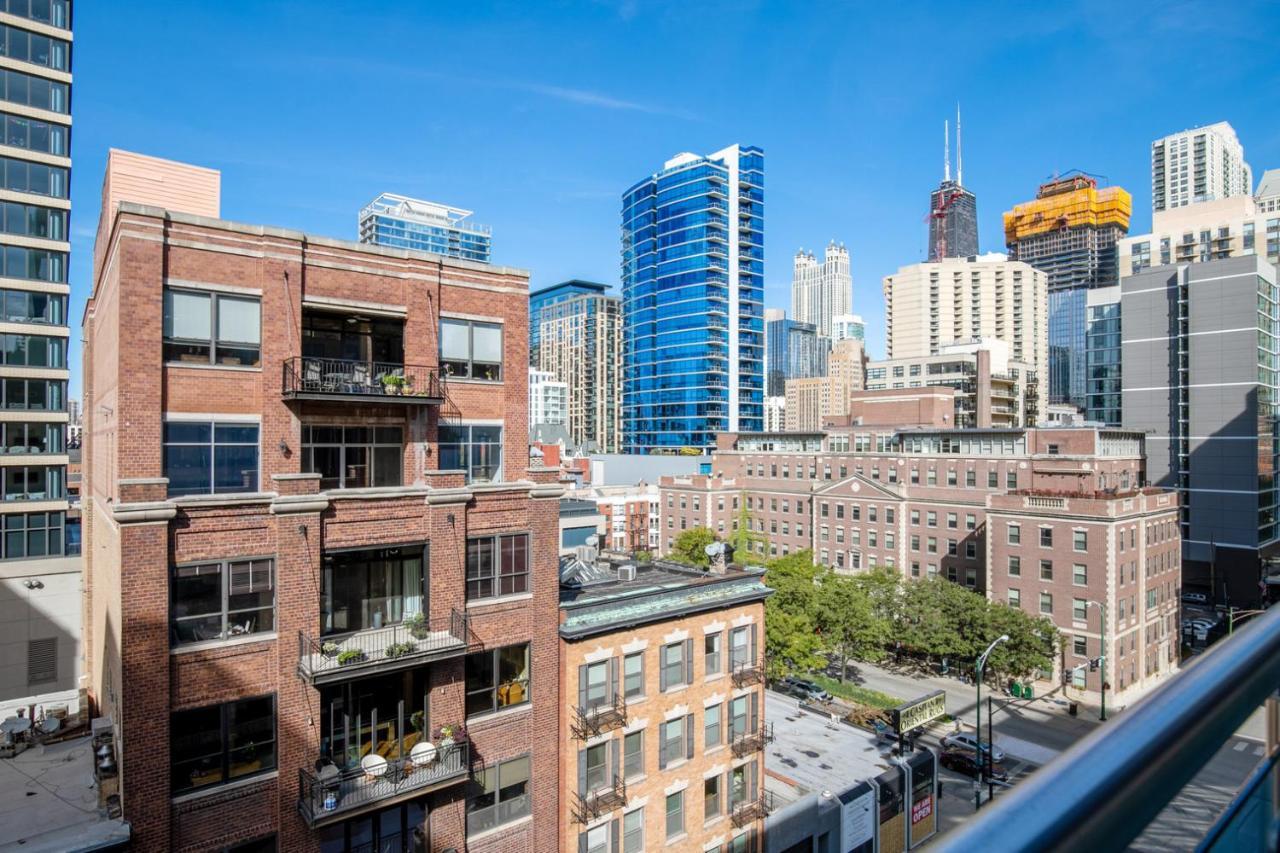 Apartment River N 3br W Gym Rooftop Nr L Park Chi-323