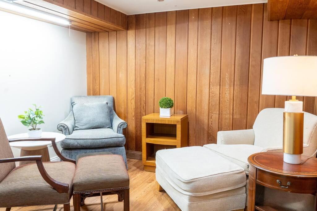 Apartment 2br Northside Bliss, Near Parks And Dining Chicago