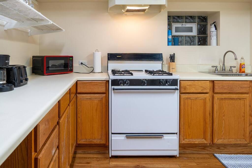 2br Northside Bliss, Near Parks And Dining *