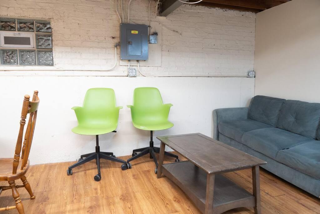 2br Northside Bliss, Near Parks And Dining Apartment