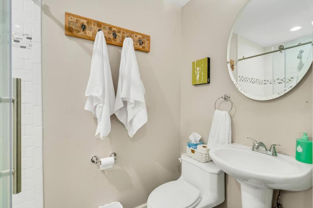 The Village By Dakota Gal Digs Holiday home