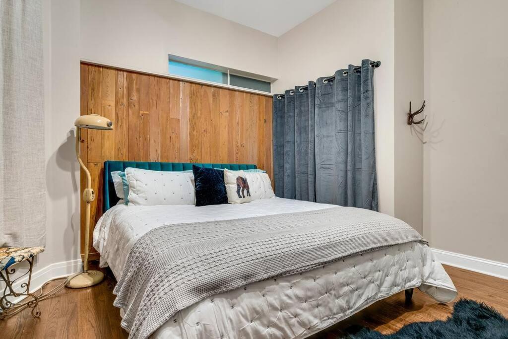 The Village By Dakota Gal Digs Holiday home