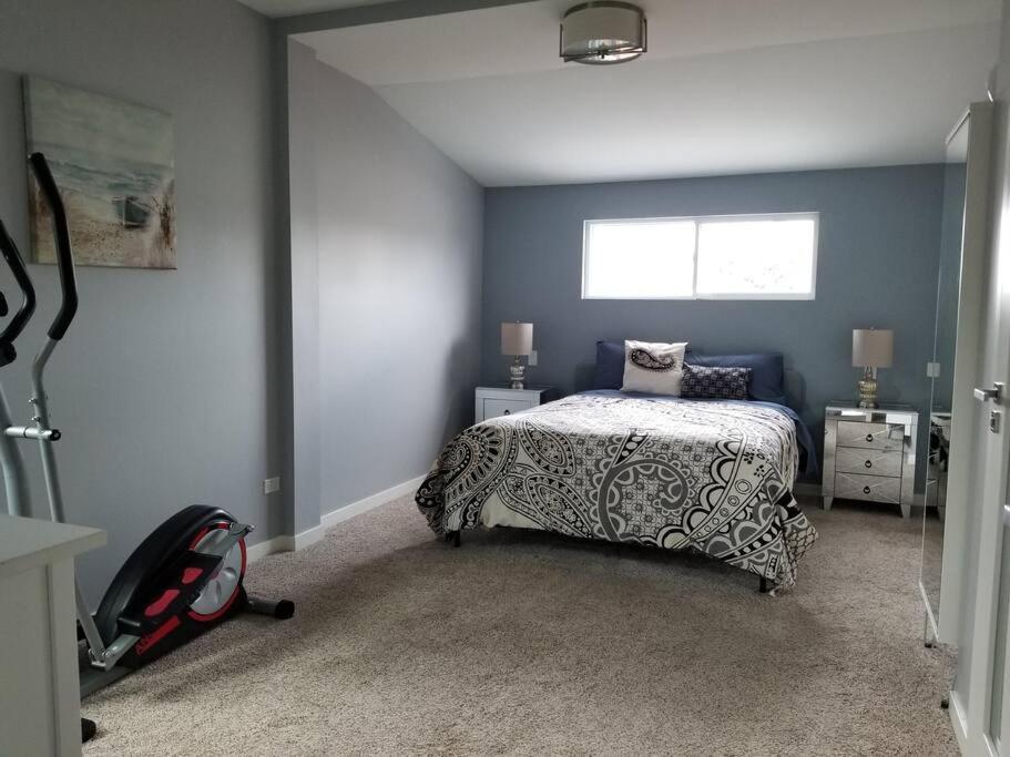 And Cozy. Sleeps 5. Apartment *