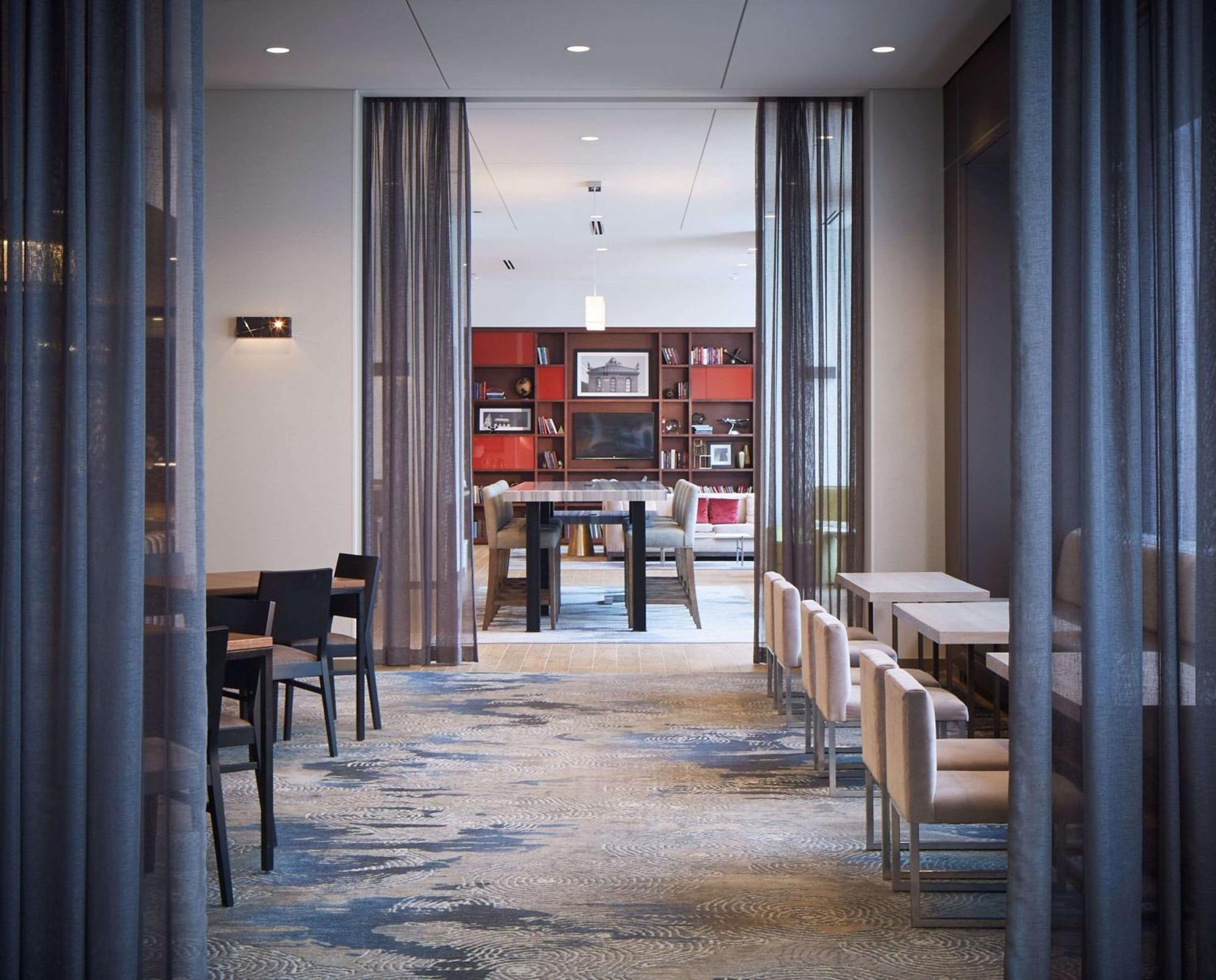 Hampton Inn Chicago West Loop Fulton Market Area 3* Chicago