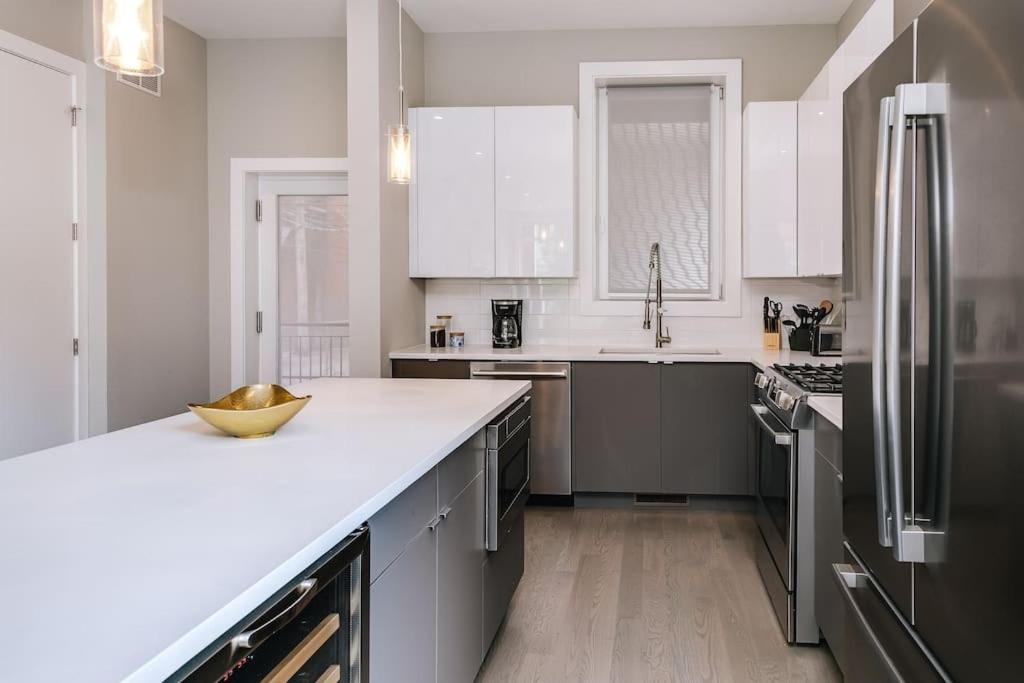 Apartment Stunning Duplex #1 - Downtown River North Chicago
