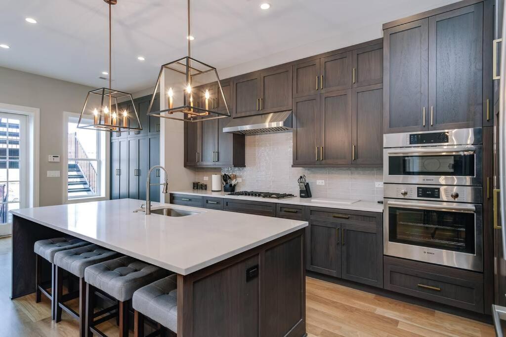 Immaculate Brand New Penthouse *