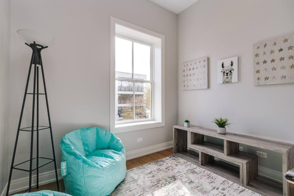Immaculate Brand New Penthouse