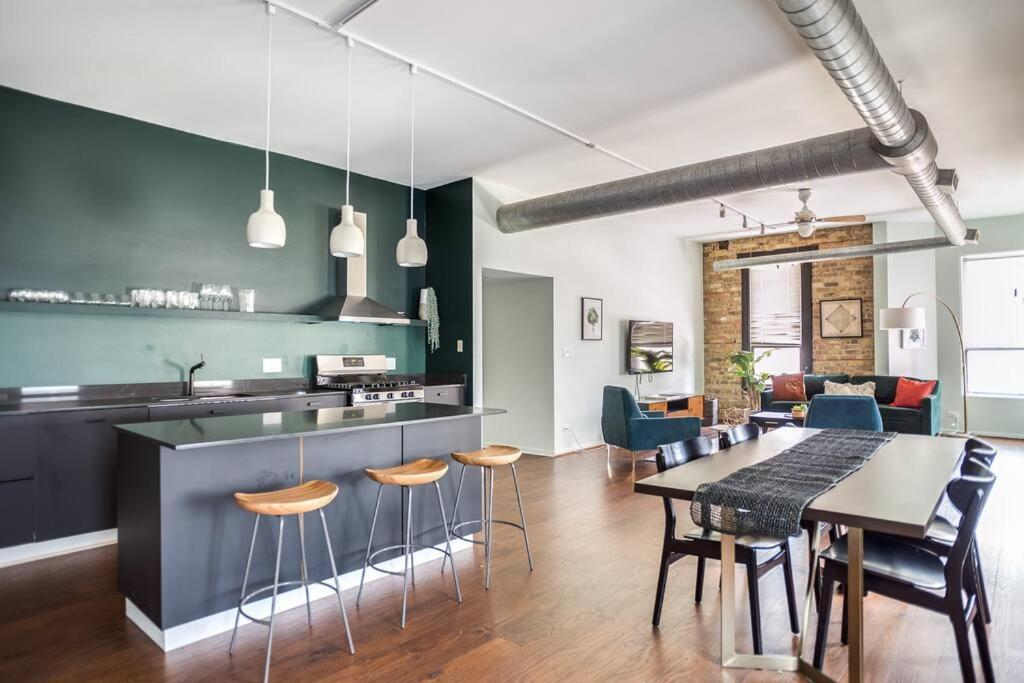 Apartment Luxury Downtown Penthouse With Private Rooftop