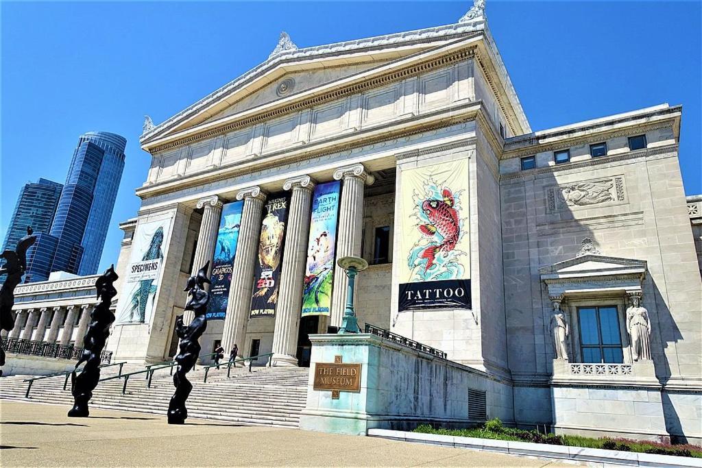 Apartment Spacious And Luxurious 3br-2ba Near Mccormick Place With Optional Parking - Sleeps 10