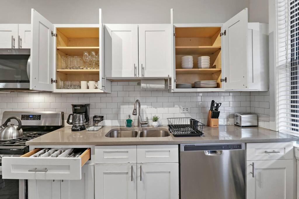 Modern & Spacious 3br Apt With In-unit Laundry - Bstone 2 *