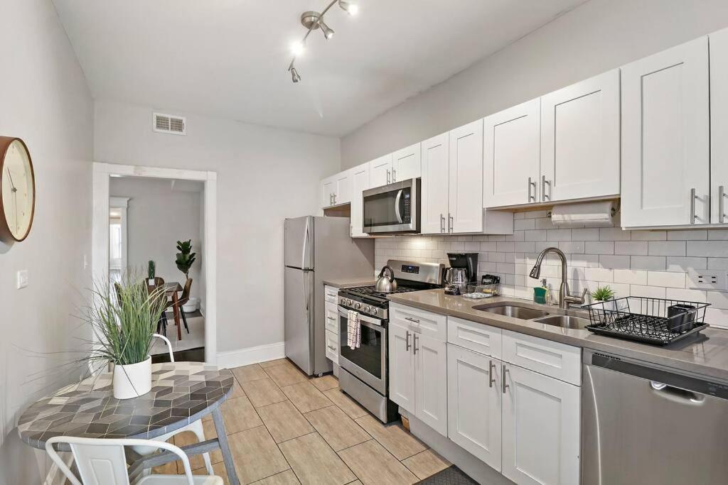 Apartment Modern & Spacious 3br Apt With In-unit Laundry - Bstone 2 Chicago