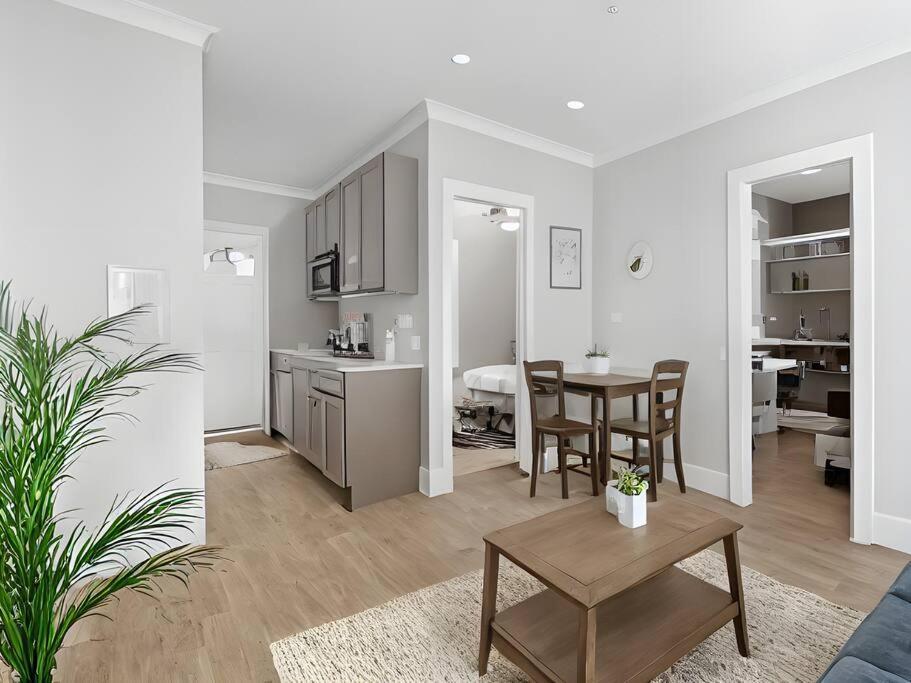Modern & Fully Furnished 1br - Oakdale 3s * Chicago