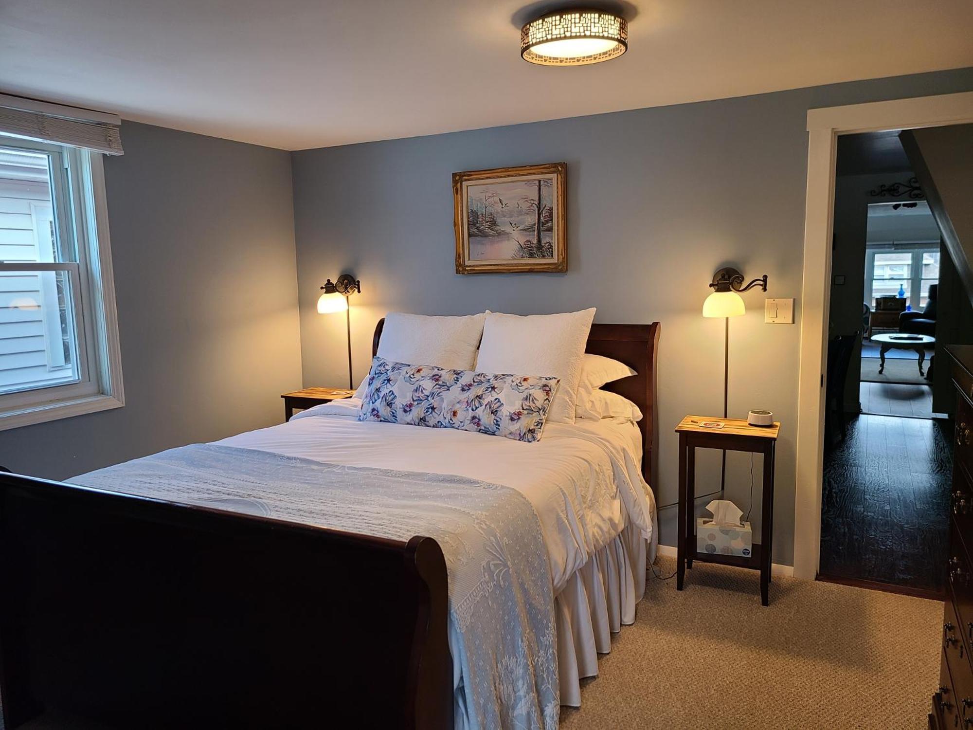 Well-appointed Cozy Portage Park Apt, Dogs, Kids, Free Parking, 420 Compliant * Chicago