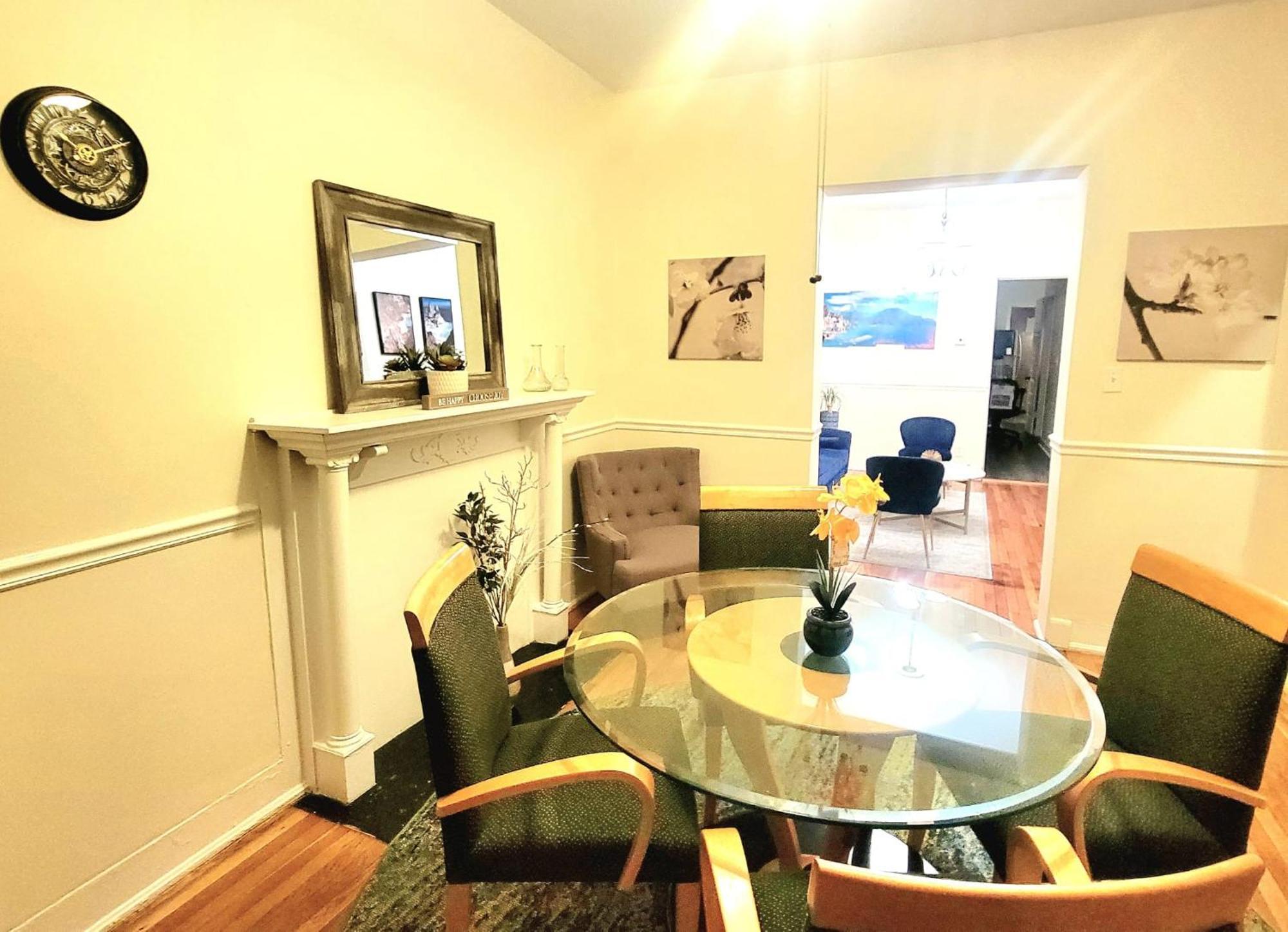 Chateau De Woodlawn - Ii - Le Parisienne Guest house *