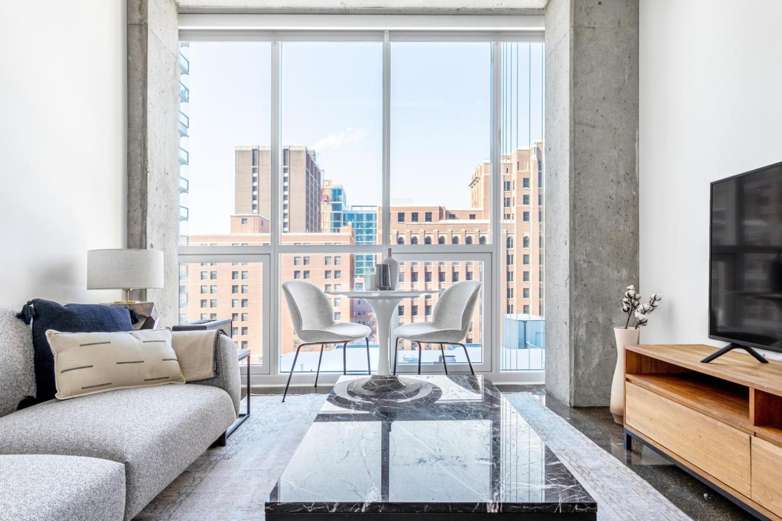 River N 1br W Gym Pool Nr L Stop Chi-359 Apartment
