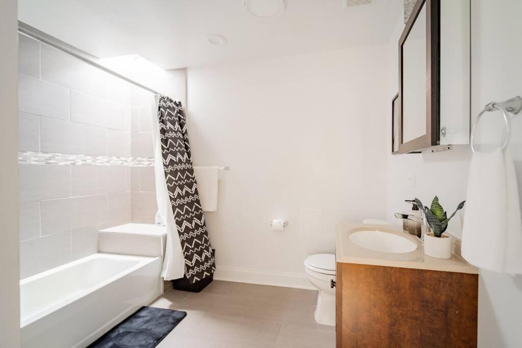 Calming 3-bedroom With Patio - Milwaukee N3 *