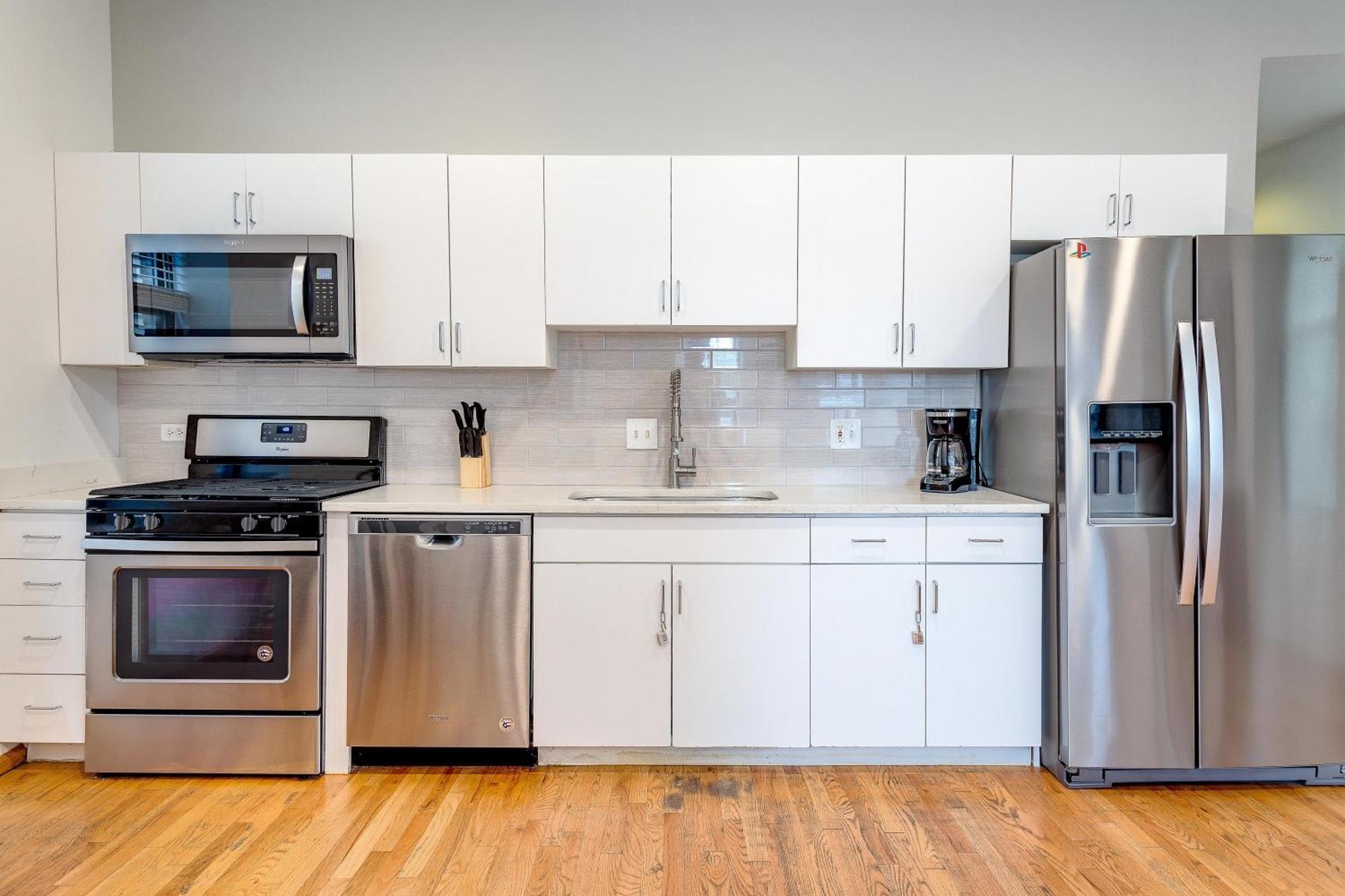 3 Flat Building Downtown - With Private Patios *