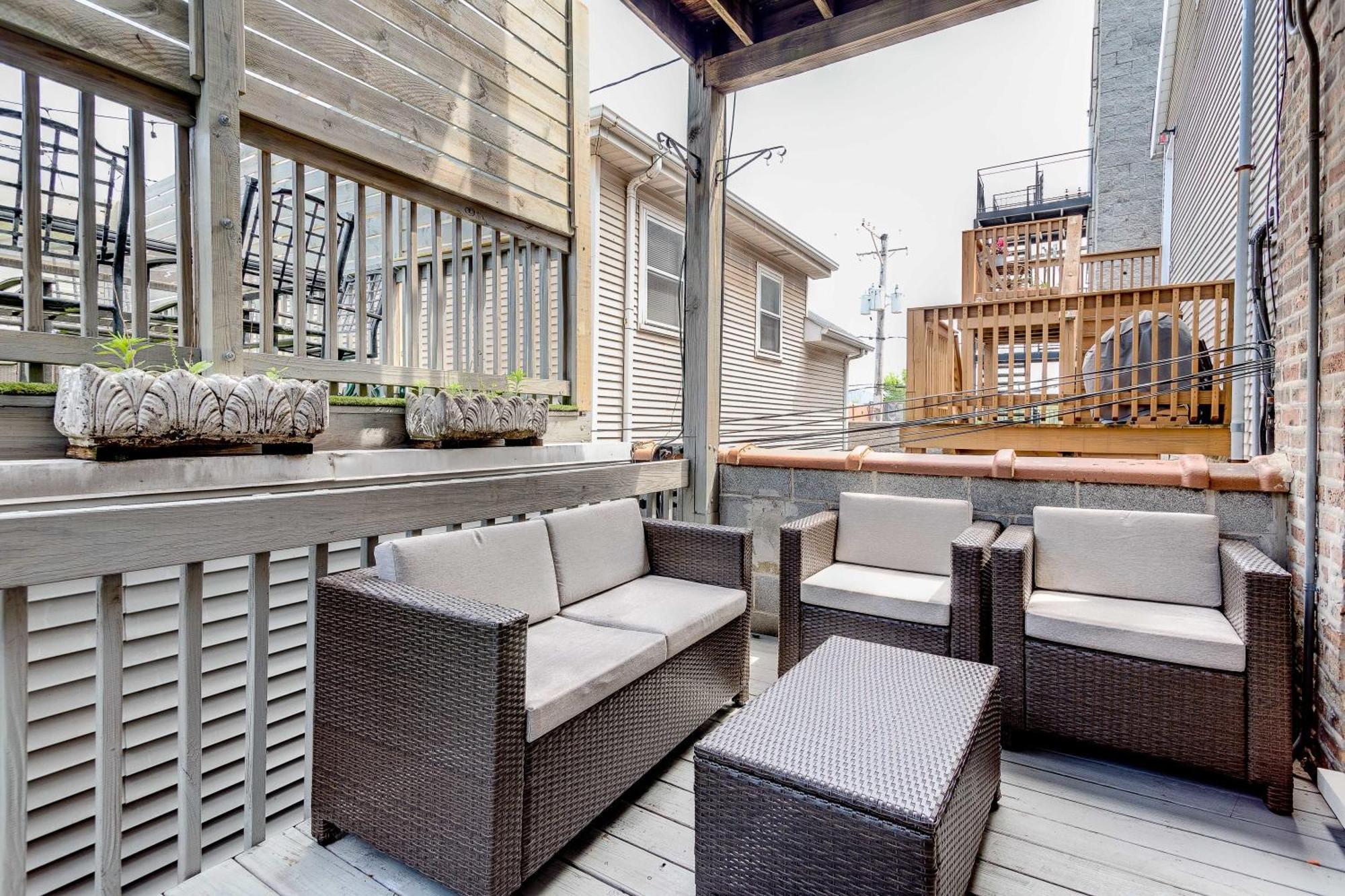3 Flat Building Downtown - With Private Patios Apartment *