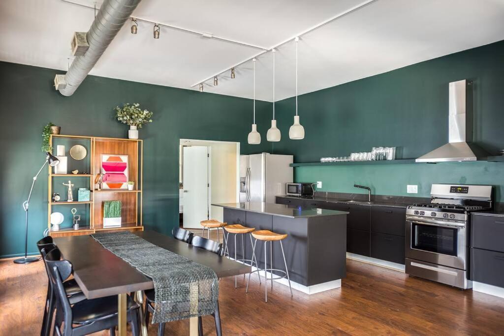 Luxury Downtown Penthouse With Private Rooftop