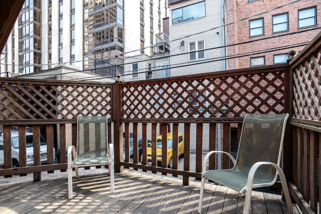 Brownstone 2 Entire Units Gold Coast * Chicago