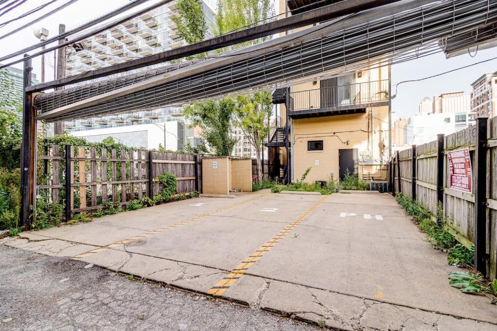 Apartment 870 Bldg - 3 Separate In Same Building