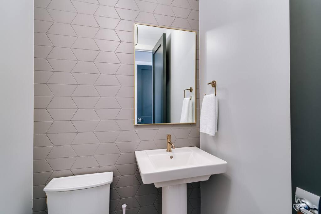 Immaculate Brand New Penthouse Chicago