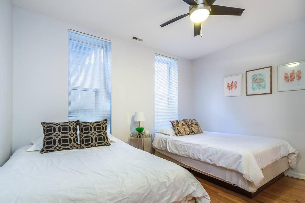 Holiday home Entire Building-walk To Lincoln Park Or The