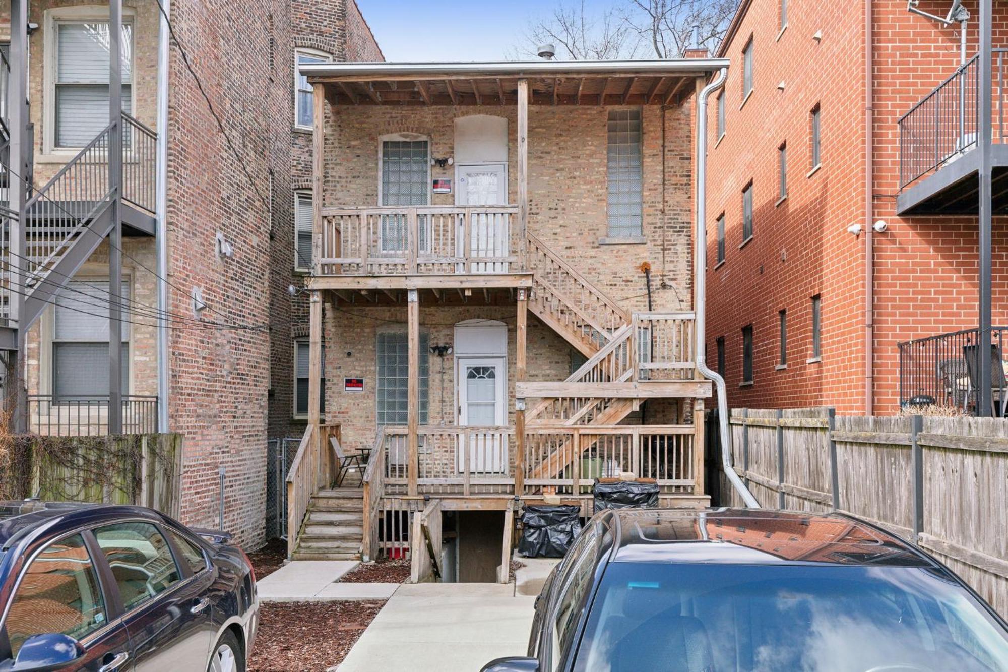 Comfortable In The Heart Of Bronzeville * Chicago