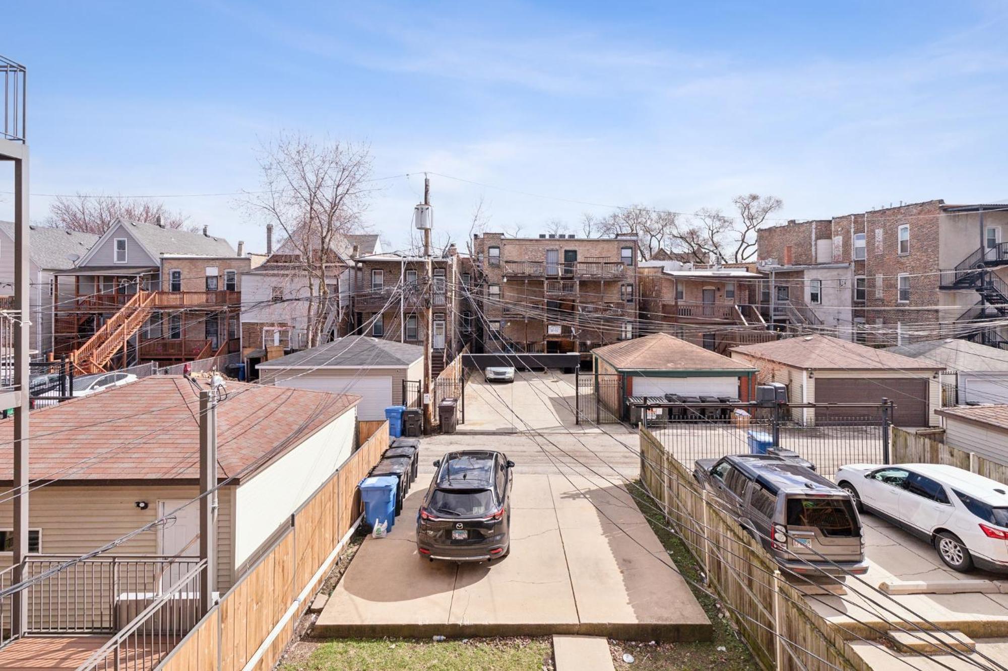 Comfortable In The Heart Of Bronzeville Chicago