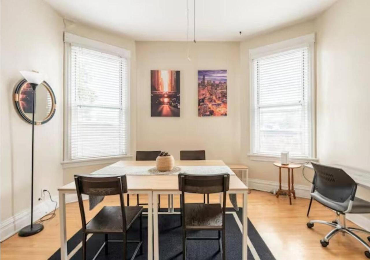 The Roscoe Village Apartment *