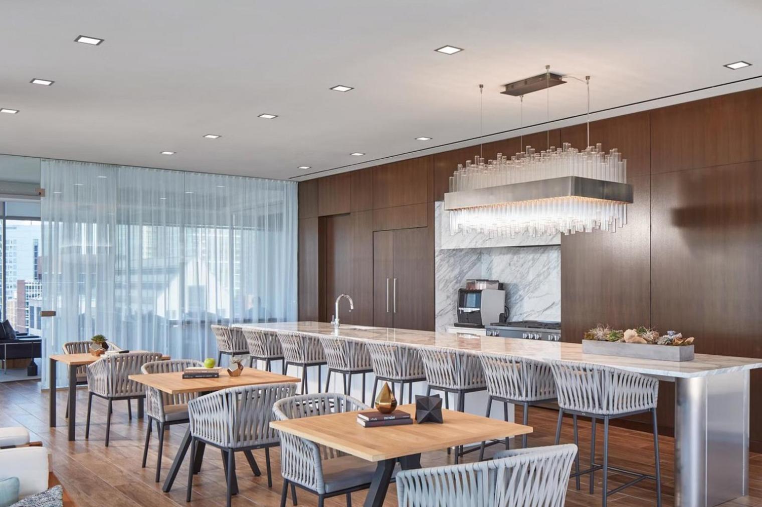 River N 1br W Gym Pool Nr Magnificent Mile Chi-125