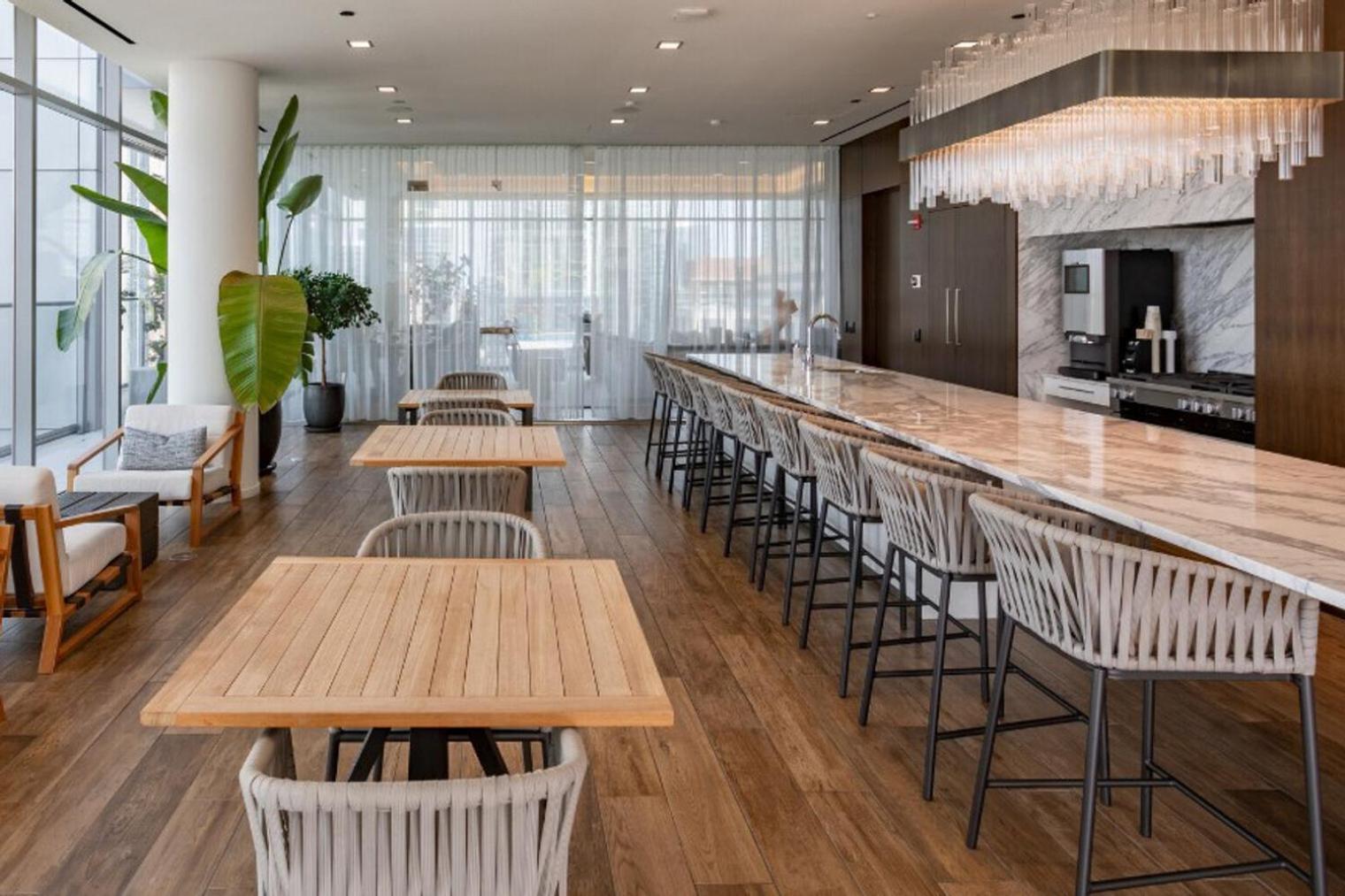 Apartment River N 1br W Gym Pool Nr Magnificent Mile Chi-125