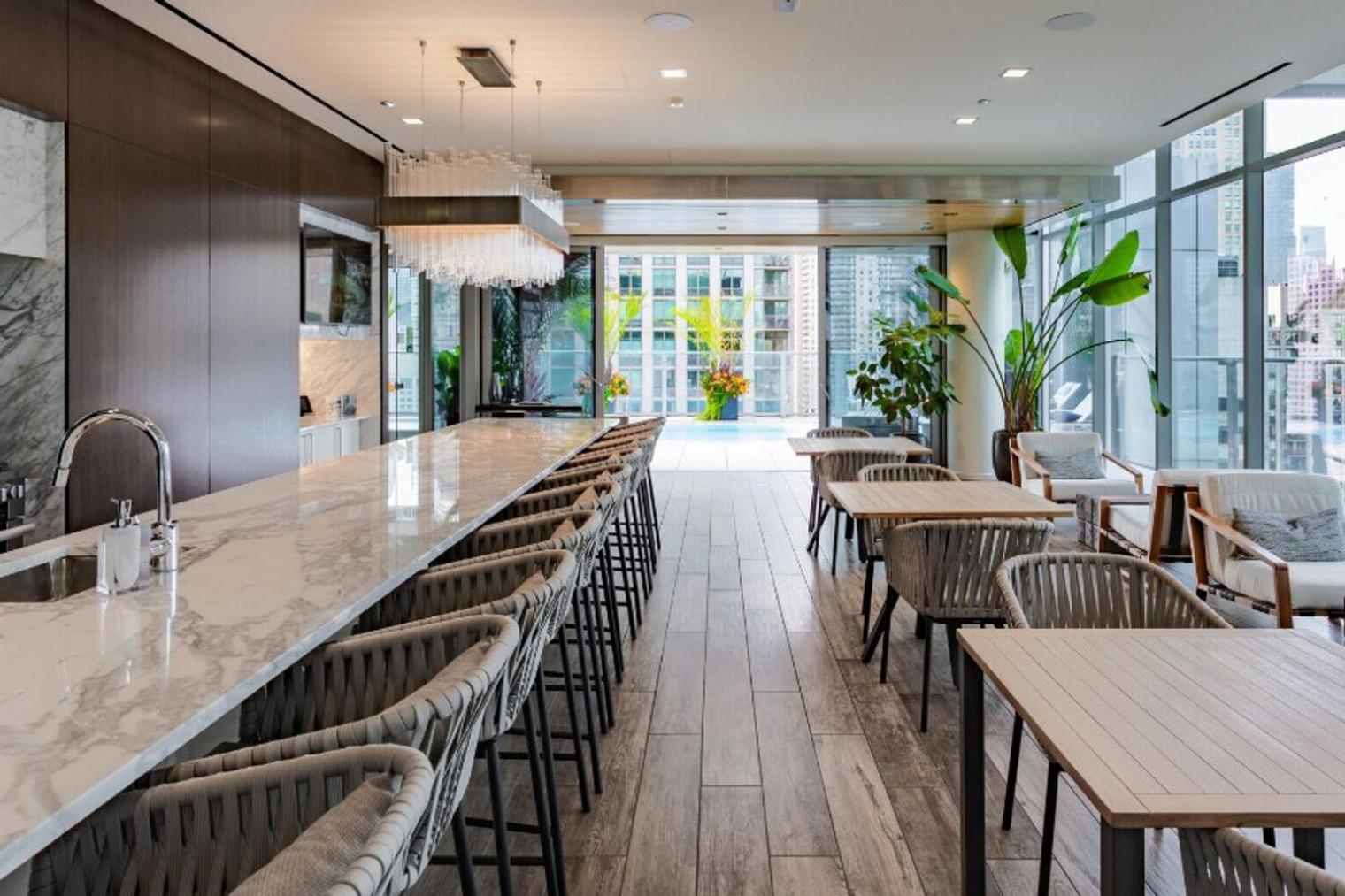 River N 1br W Gym Pool Nr Magnificent Mile Chi-125 Apartment Chicago