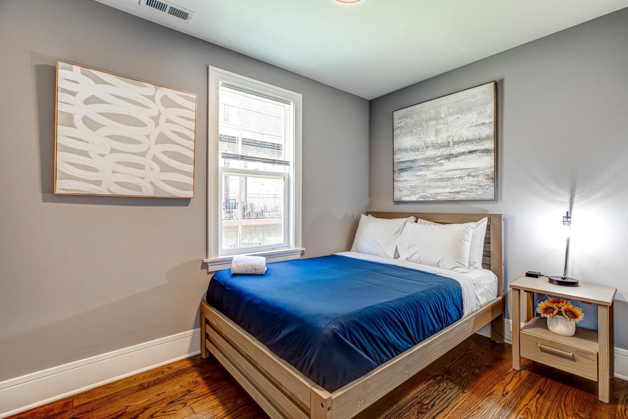 Spacious Ukrainian Village Retreat *