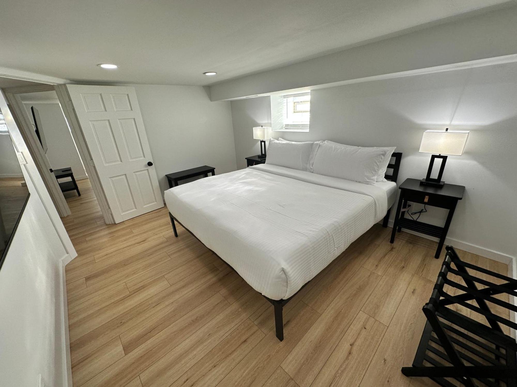Luxe Spacious Sfh In Bucktown With Secure Parking * Chicago