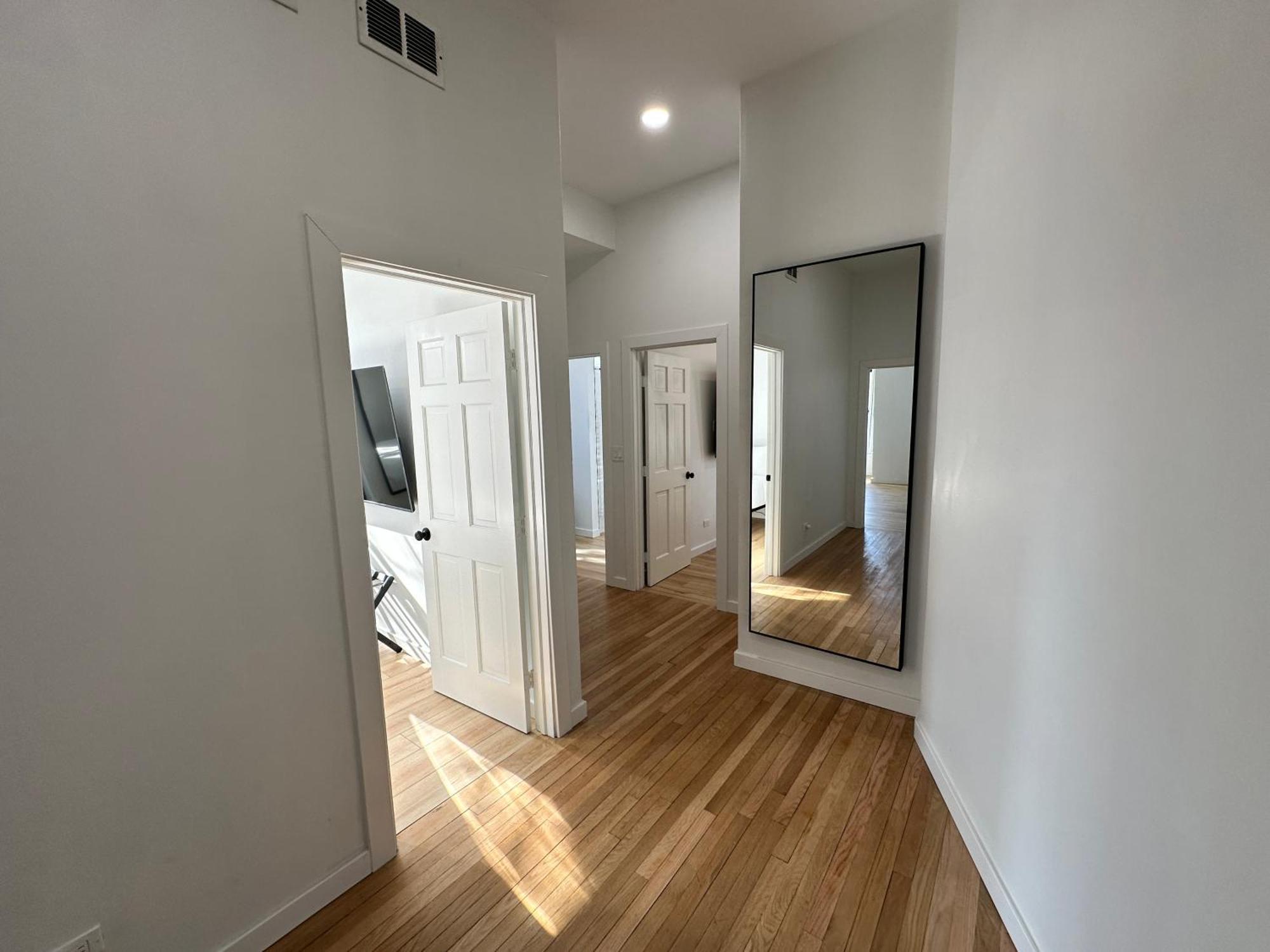 Holiday home Luxe Spacious Sfh In Bucktown With Secure Parking
