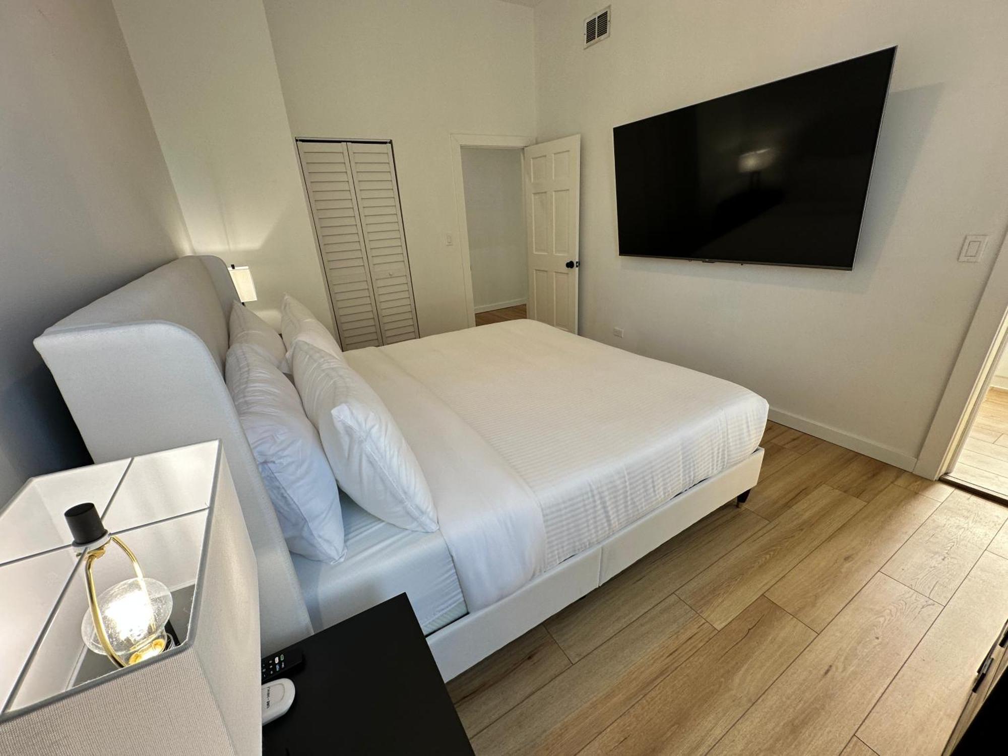 Luxe Spacious Sfh In Bucktown With Secure Parking Holiday home *