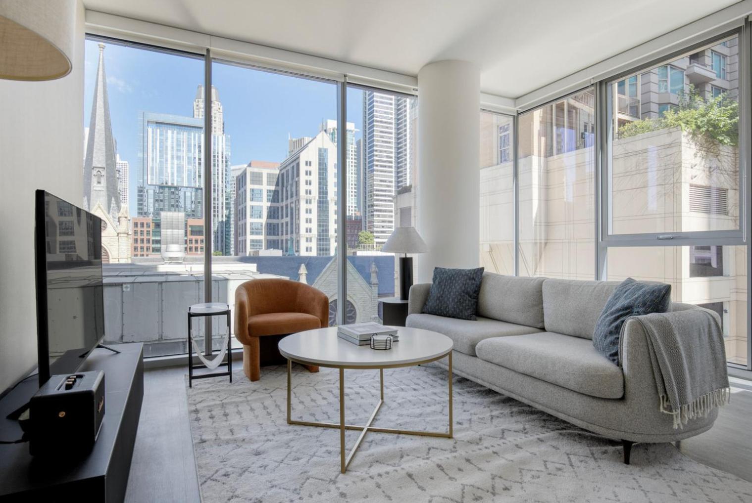 River North 1br W Coffee Shop Gym Nr Chi-972 Apartment