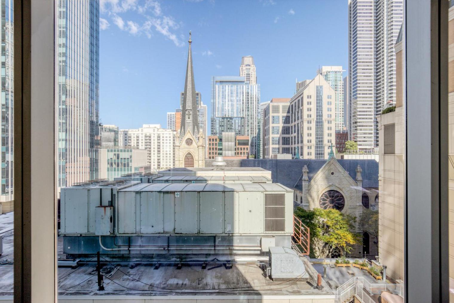 River North 1br W Coffee Shop Gym Nr Chi-972 * Chicago
